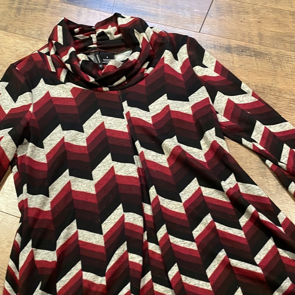 Geometric Tunic - Picture 2 of 3